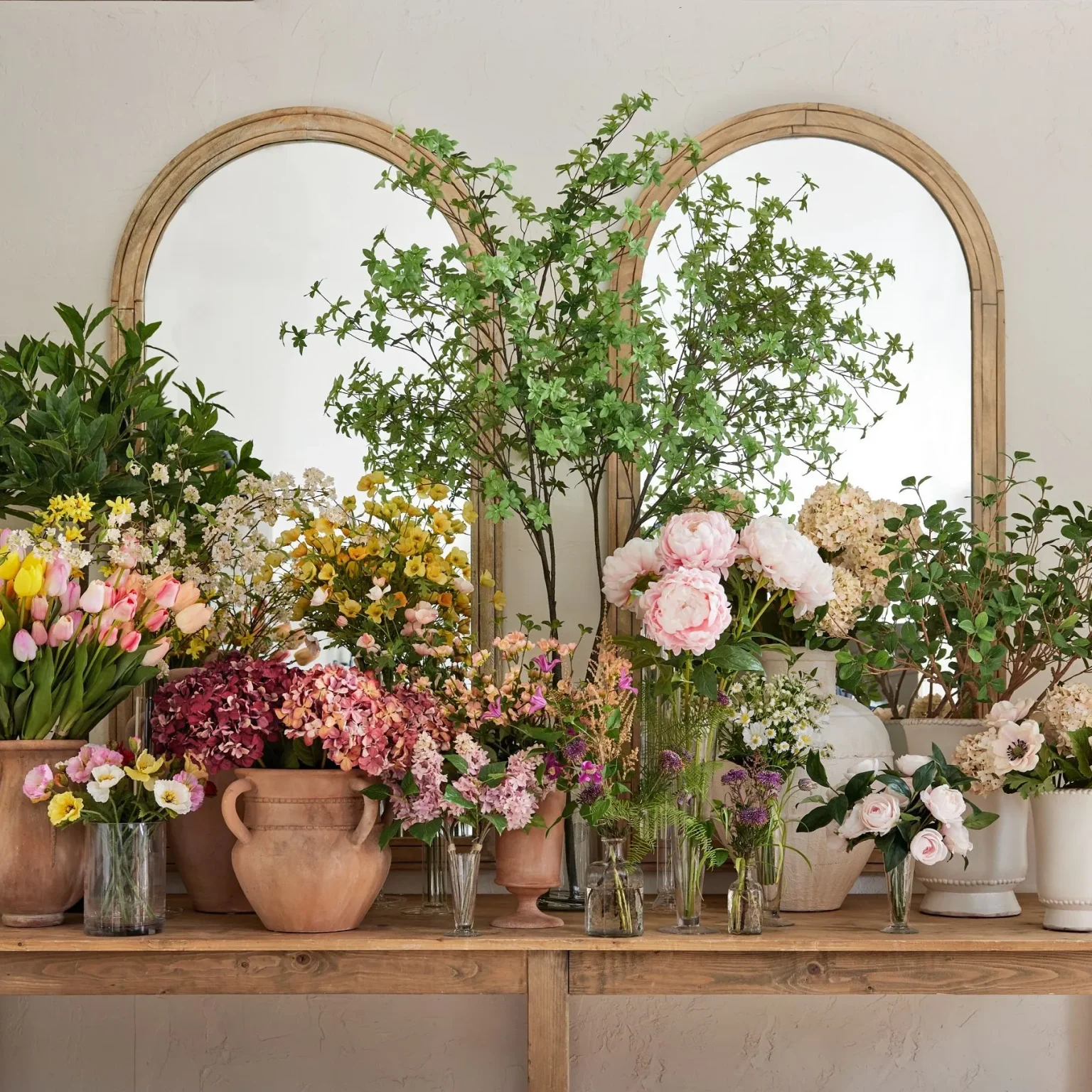 How Fake Floral Arrangements Can Add Color and Structure to Interior Spaces